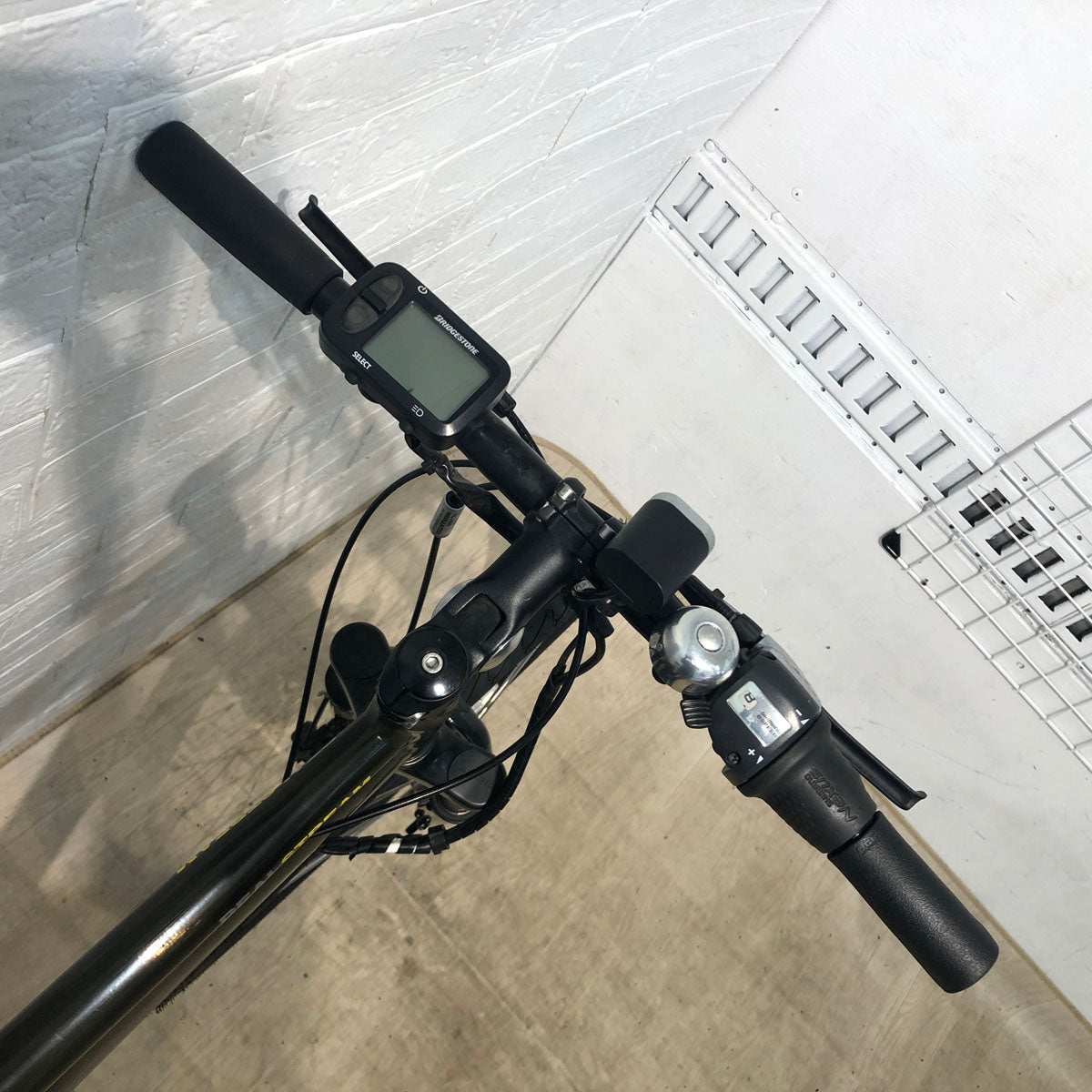 ブリヂストン リアルストリーム カーキ 26インチ YT078 【中古車】