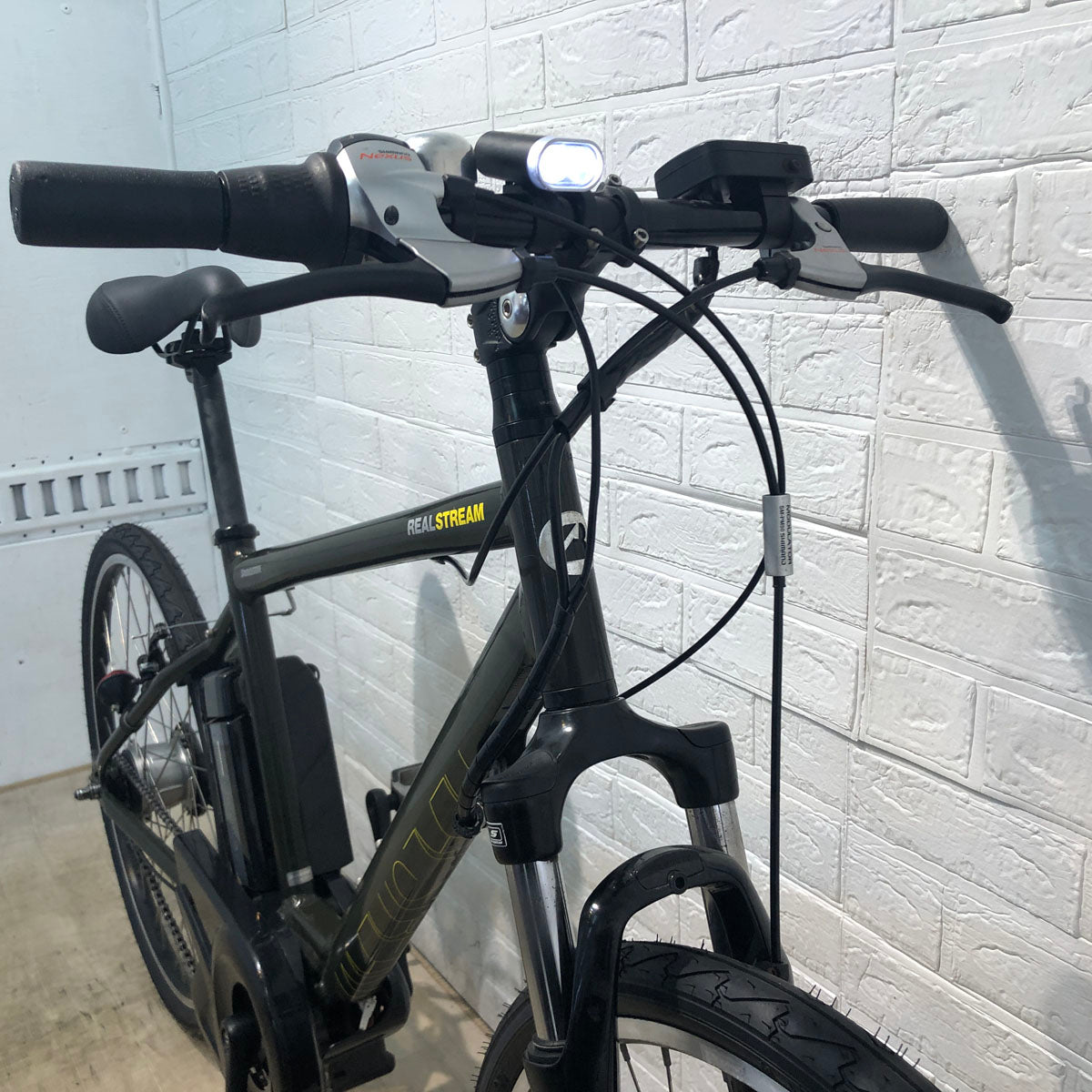 ブリヂストン リアルストリーム カーキ 26インチ YT078 【中古車】