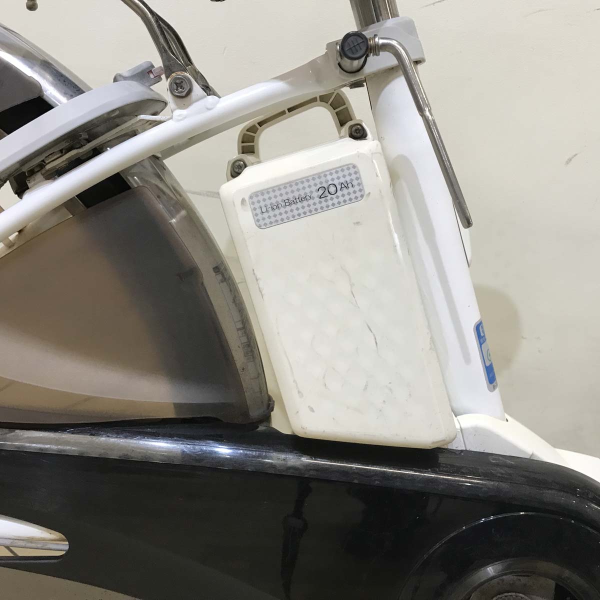 パナソニック ビビ DX ホワイト 24インチ KZ094 【中古車】