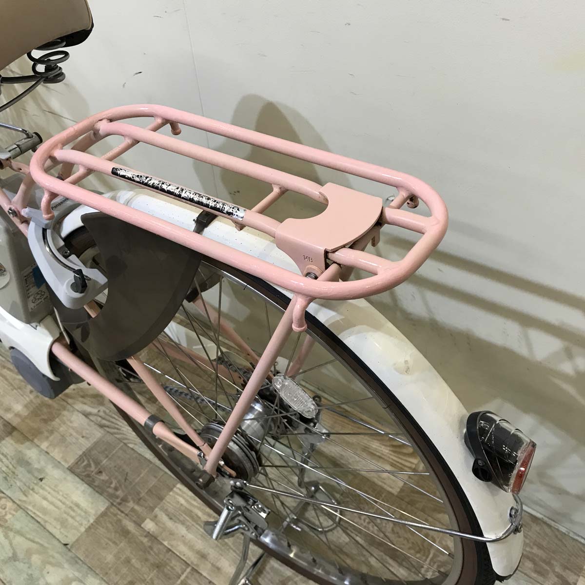 パナソニック カラーズ EB ピンク 26インチ KV014 【中古車】