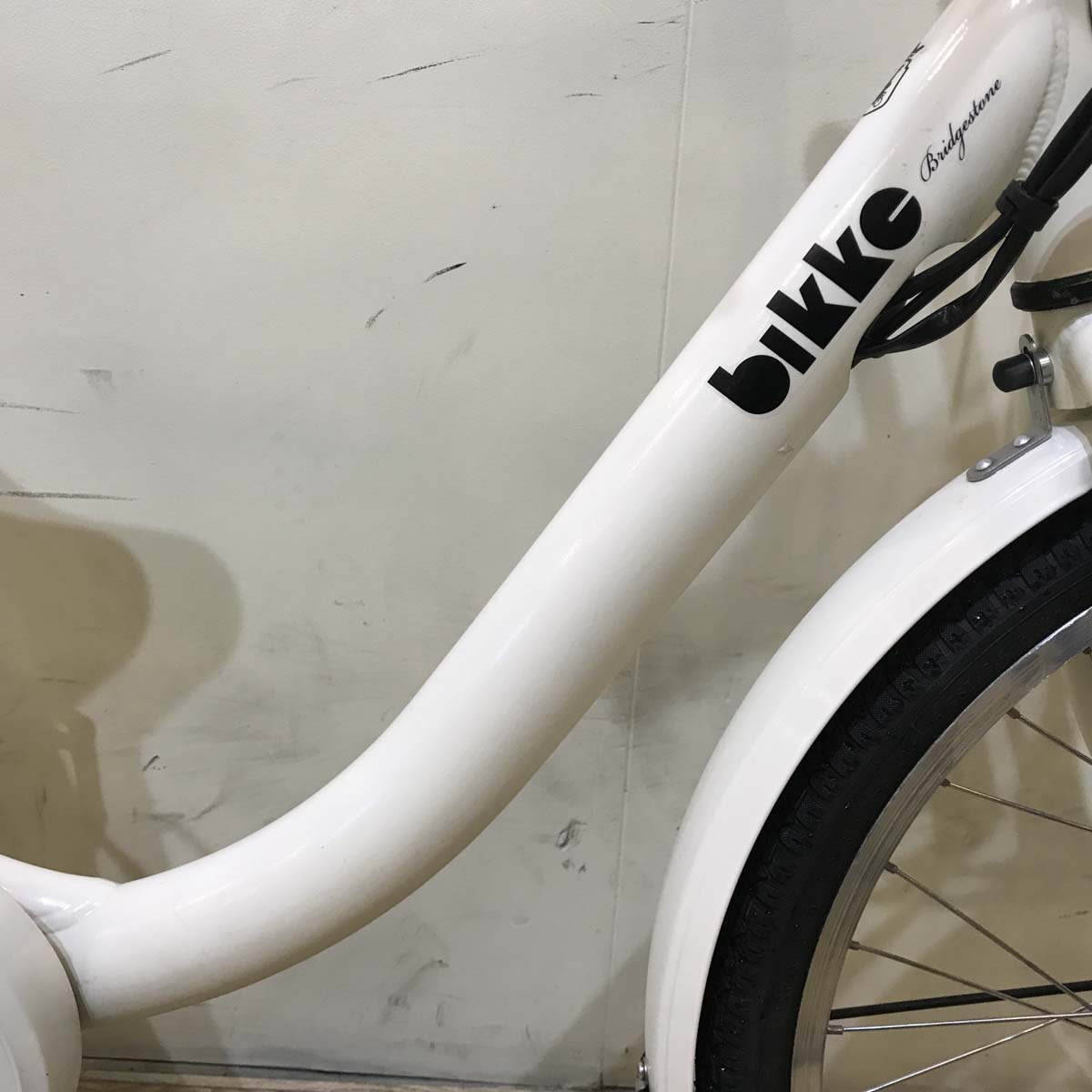 ブリヂストン bikke MOB dd ビッケ モブ dd ホワイト 前24×後20インチ KZ101 【中古車】