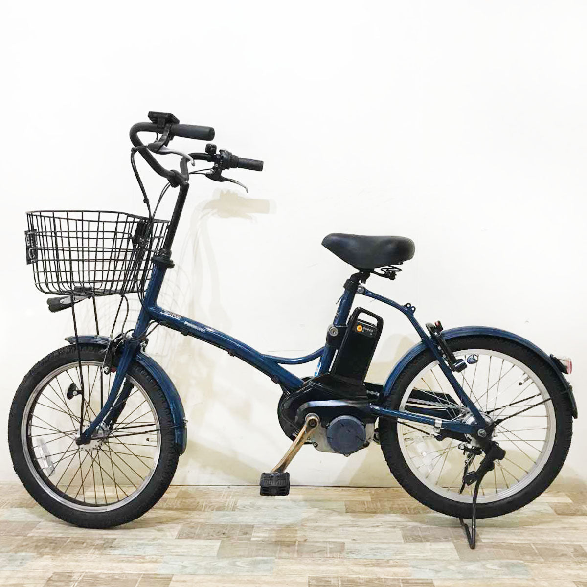 パナソニック グリッター ブルー 20インチ KQ105 【中古車】