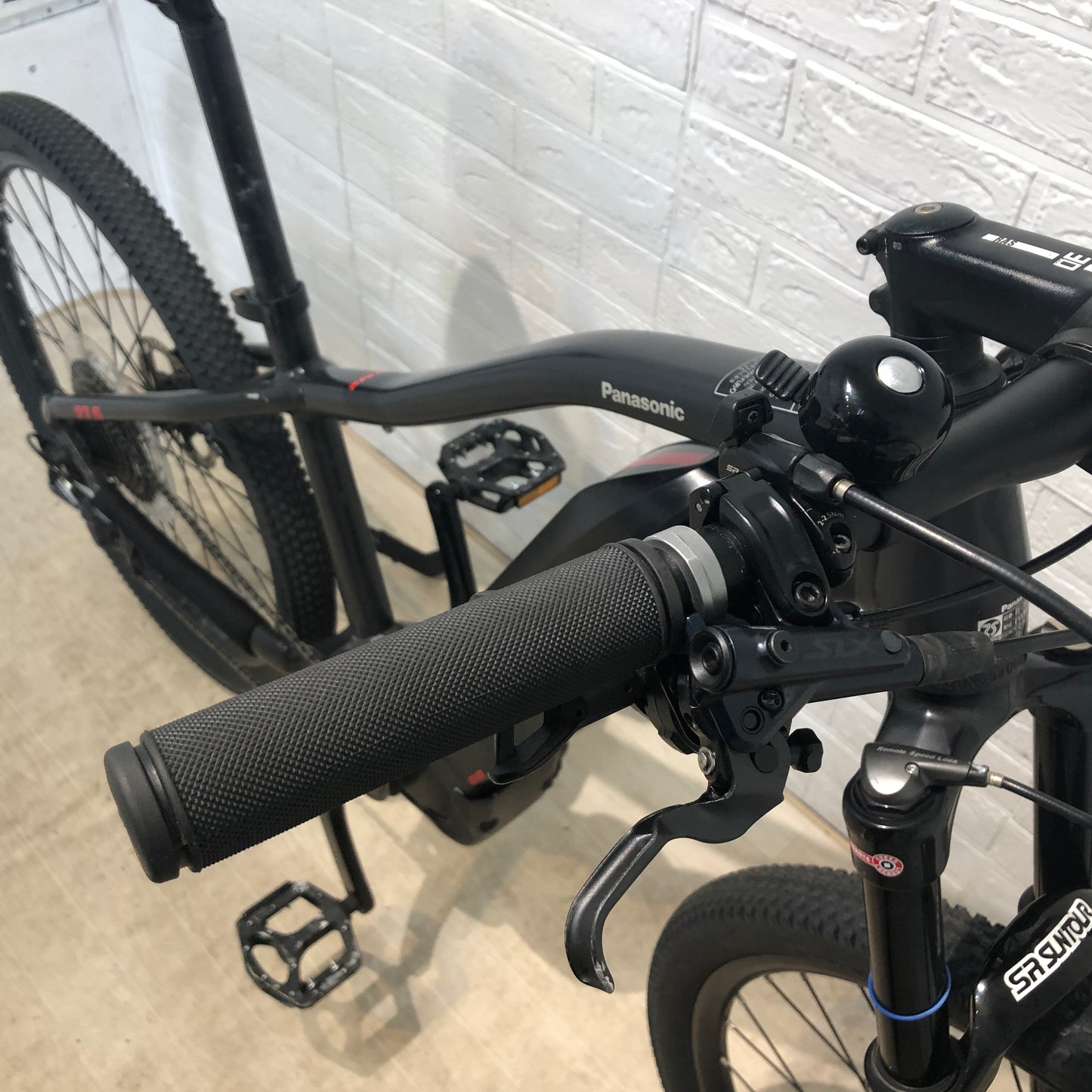パナソニック XM2 EWM240 ブラック 27.5インチ SR356Y e-MTB e-bike 【中古車】