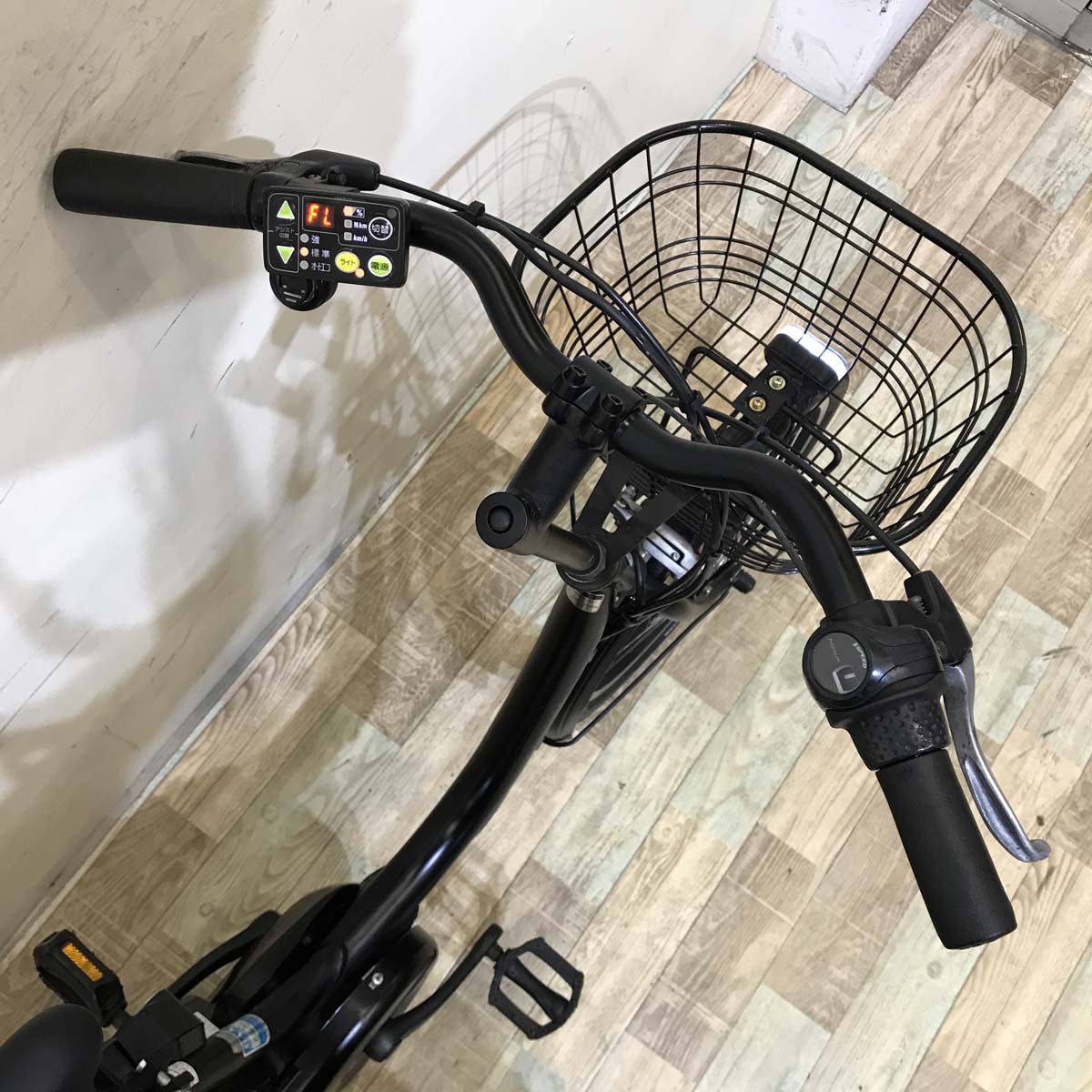 ブリヂストン アシスタ ユニ 20 ブラック 20インチ KV056 【中古車】