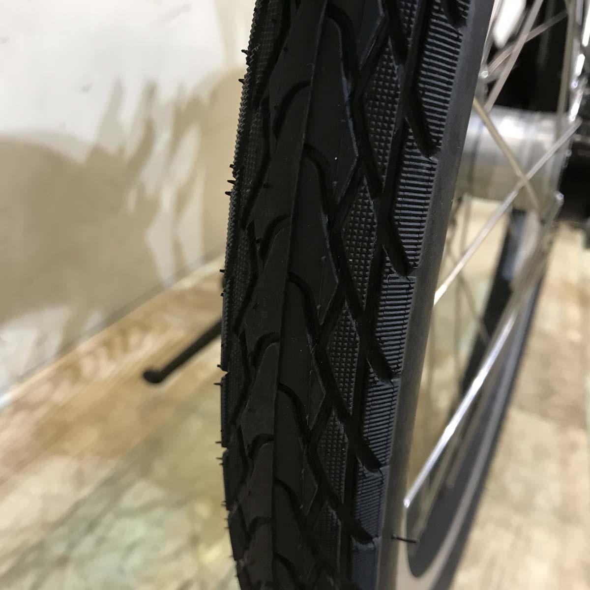 ブリヂストン アシスタ ユニ 20 ブラック 20インチ KV056 【中古車】