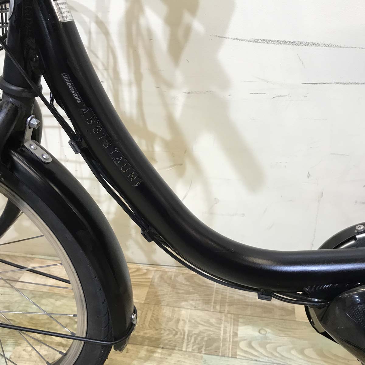 ブリヂストン アシスタ ユニ 20 ブラック 20インチ KV056 【中古車】
