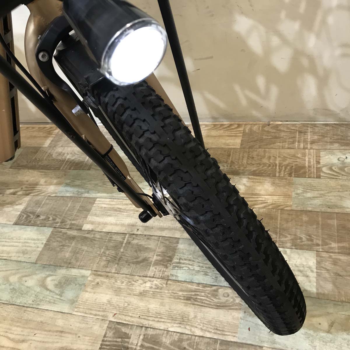 パナソニック ギュット アニーズ ゴールド 20インチ KV061【中古車】