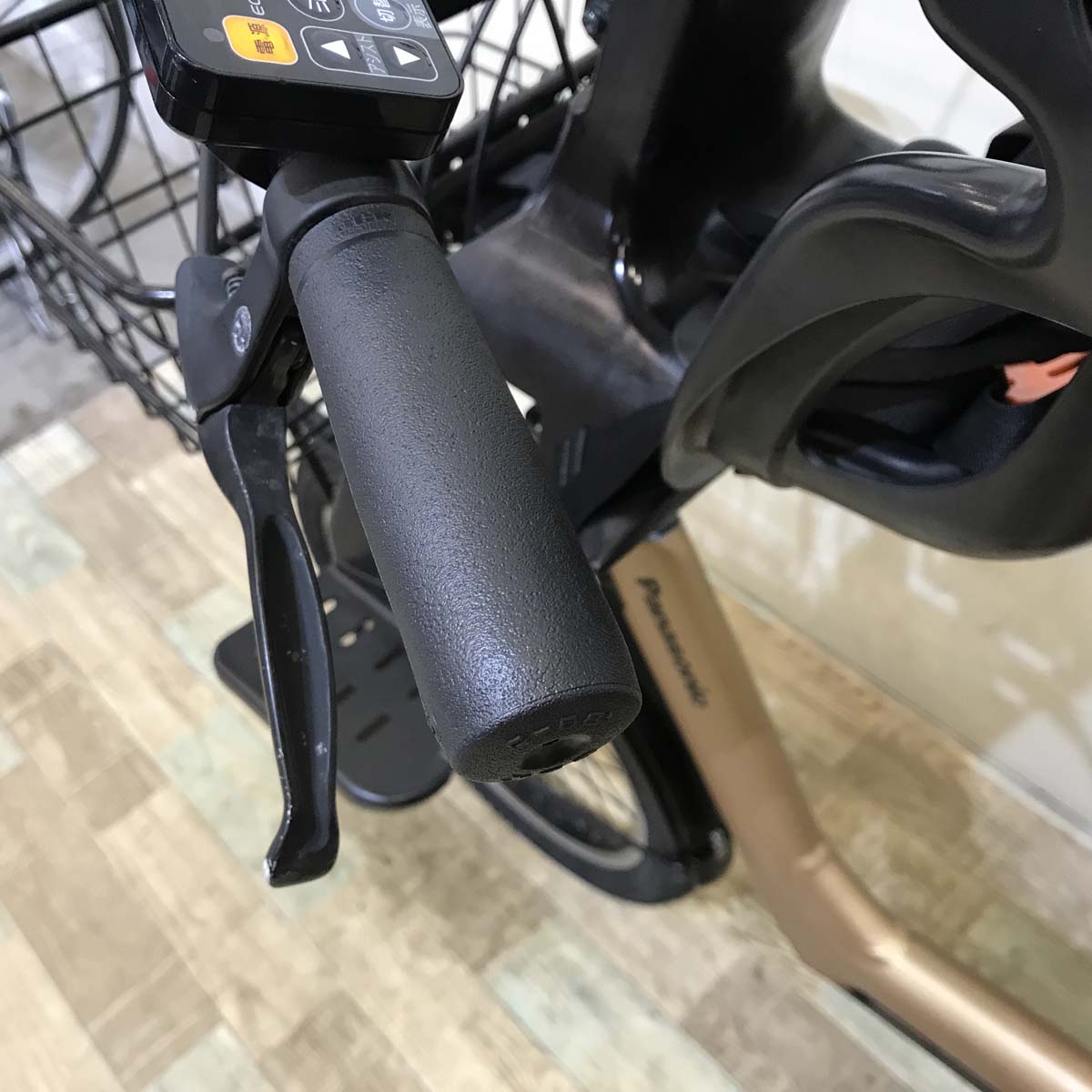 パナソニック ギュット アニーズ ゴールド 20インチ KV061【中古車】