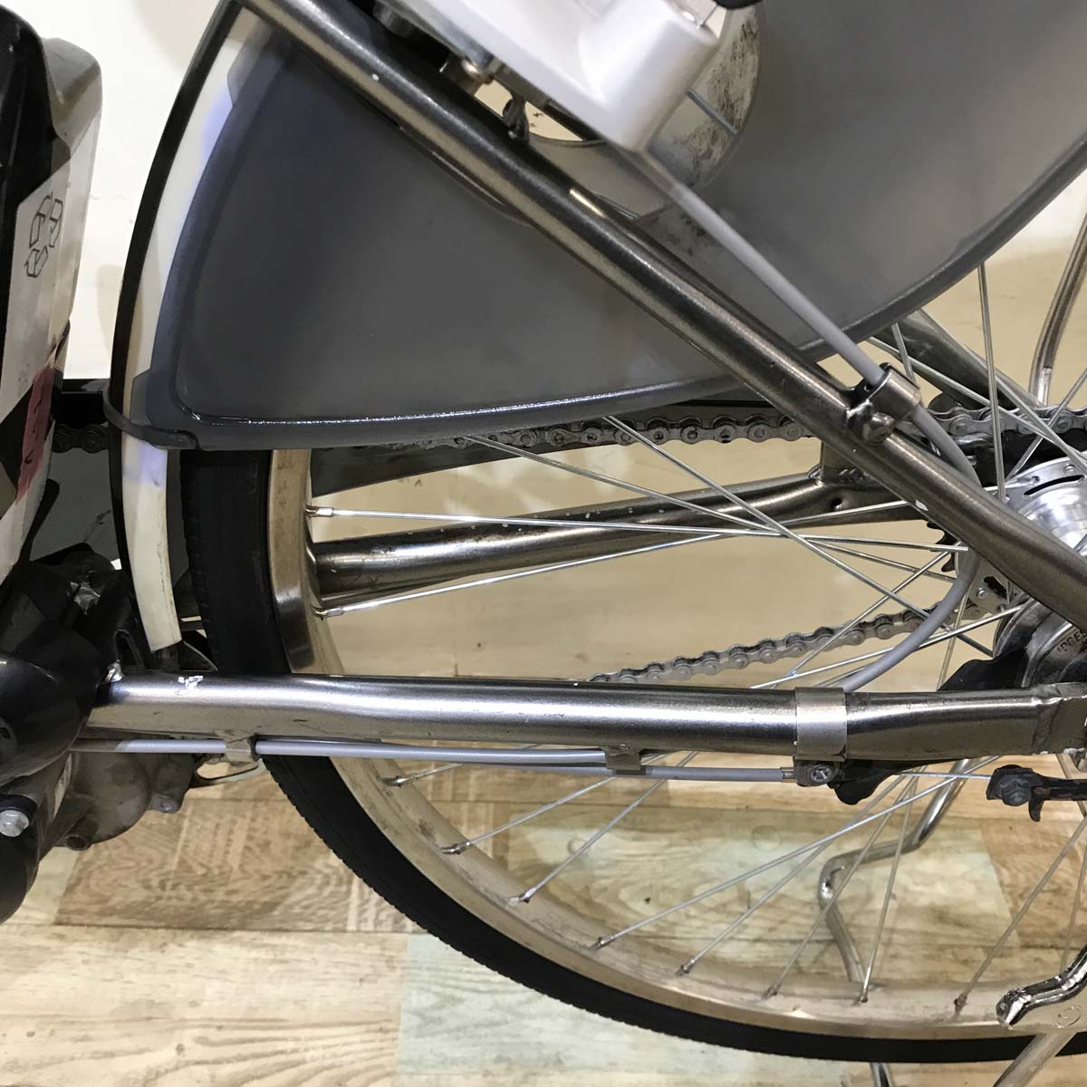 ブリヂストン アシスタ プラス シルバー 26インチ KV077【中古車】