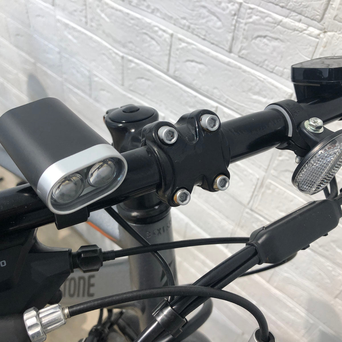 ブリヂストン TB1e グレー 27インチ SR387Y 【中古車】