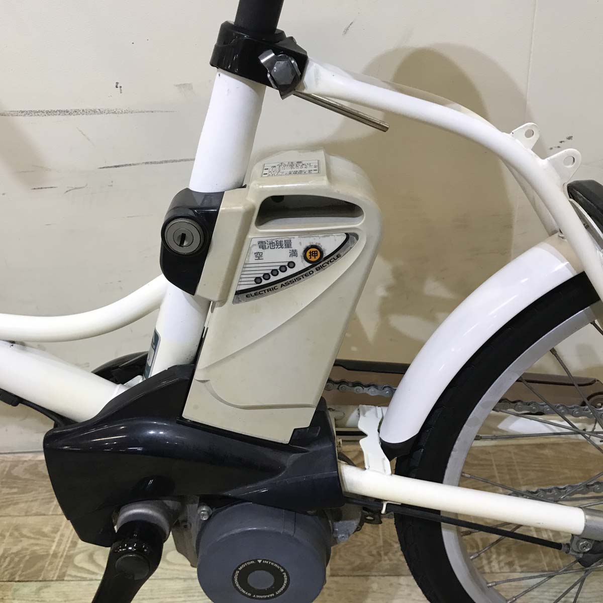 パナソニック シュガードロップ ホワイト 20インチ KZ164 【中古車】