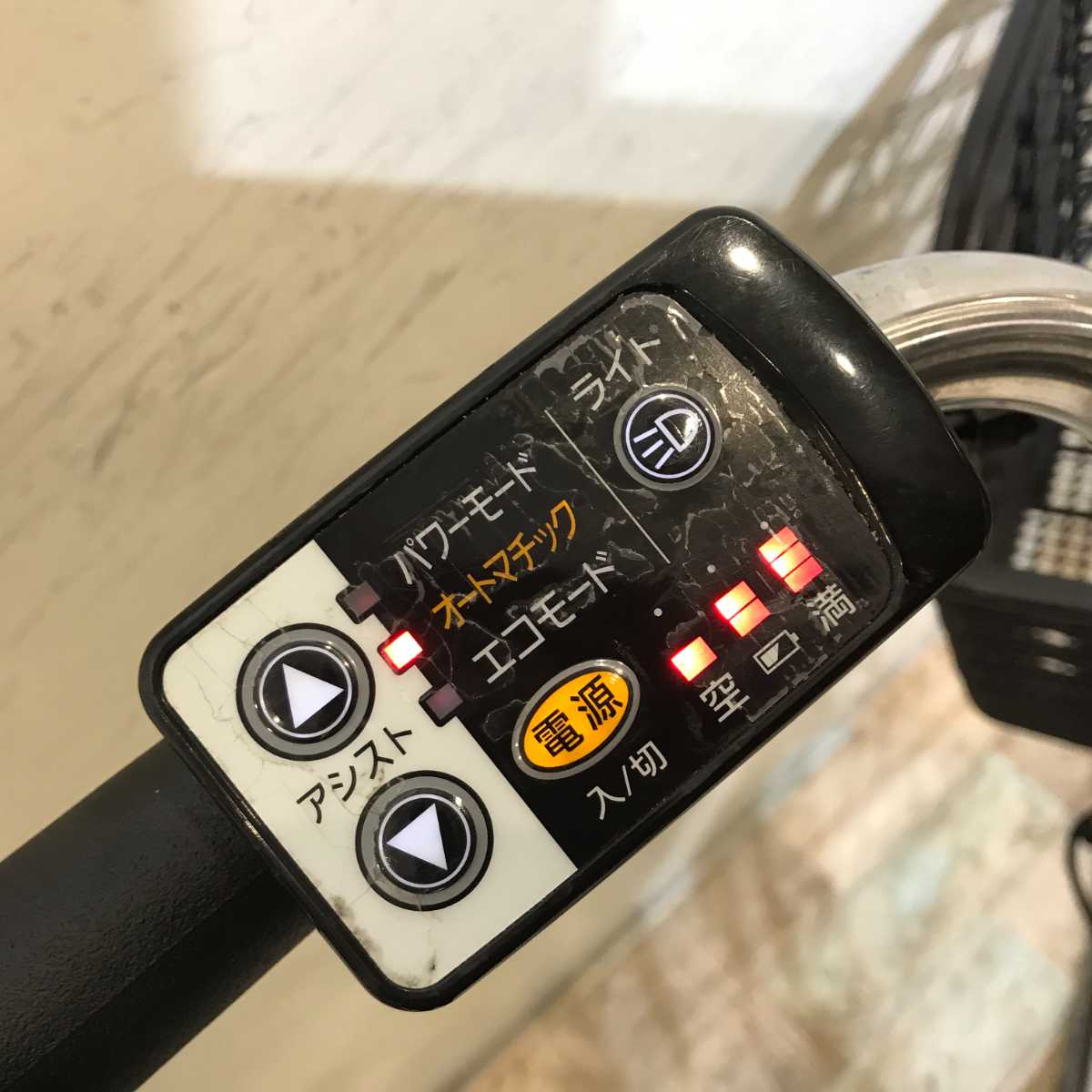 パナソニック ビビ TX シルバー 26インチ KR008 【中古車】