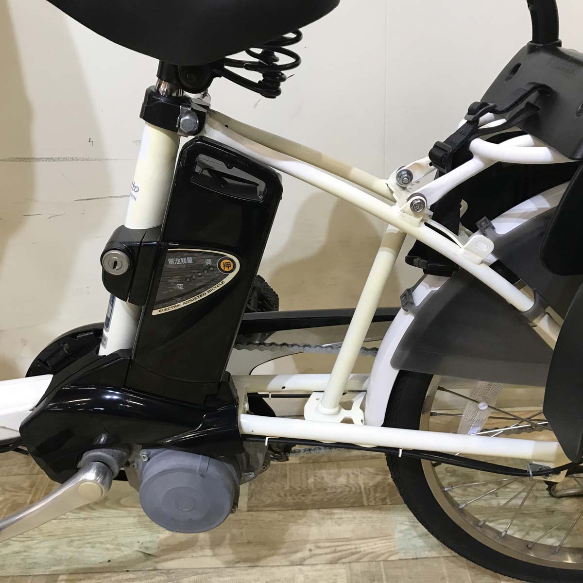 パナソニック ギュット ミニ ホワイト 20インチ KZ165【中古車】