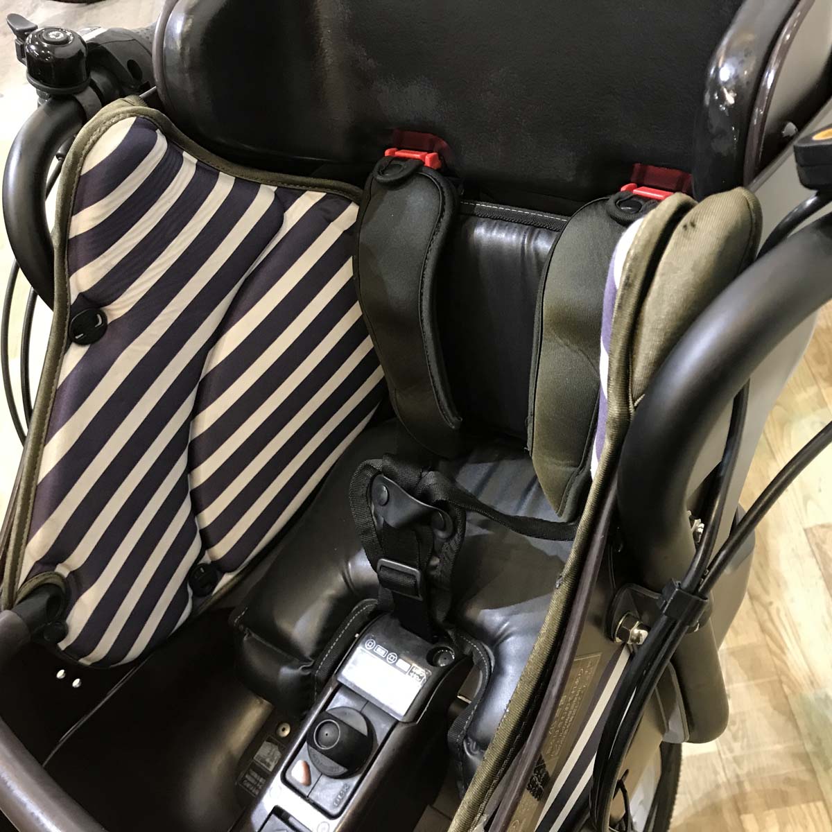 パナソニック ギュット ミニ DX ホワイト 20インチ KV087【中古車】