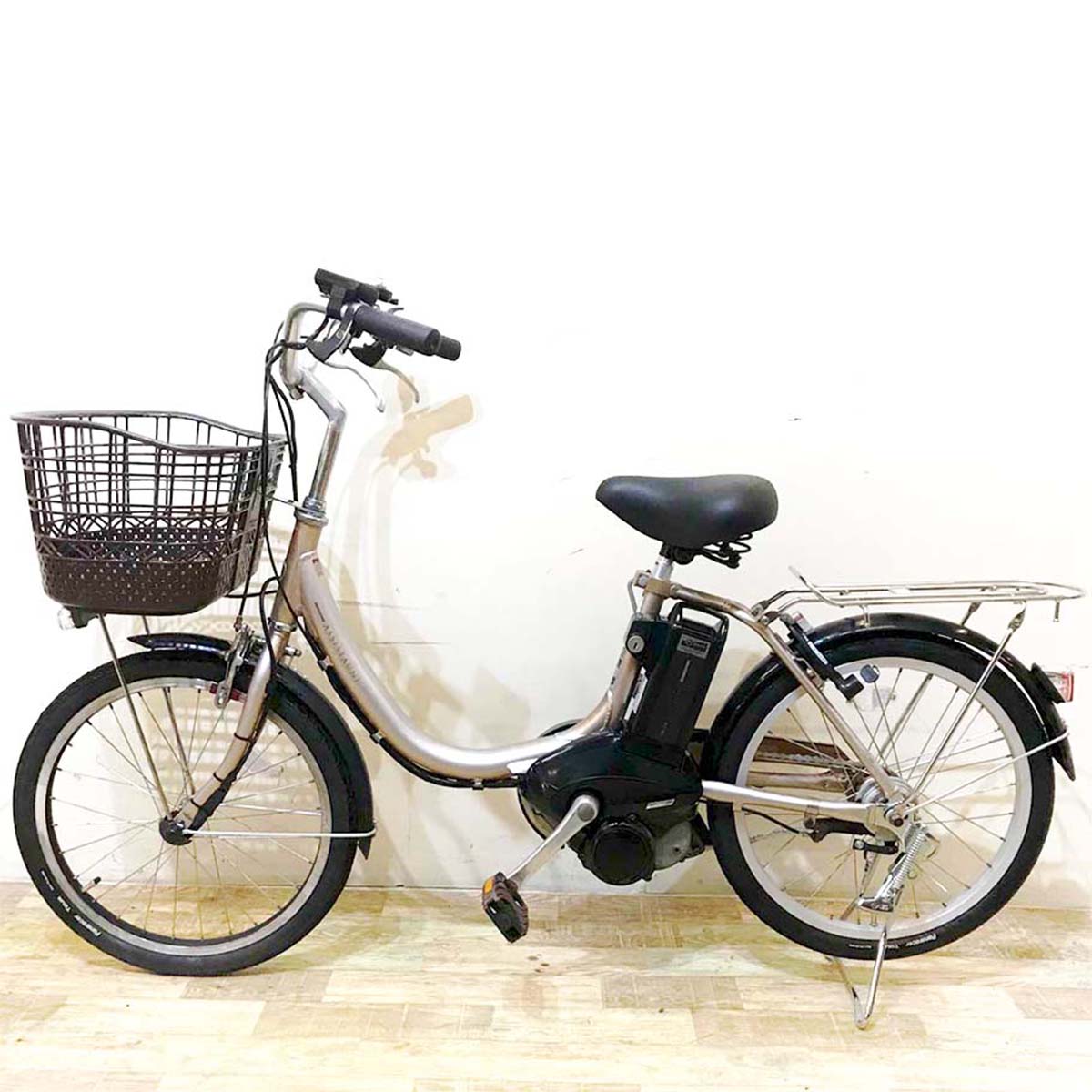 ブリヂストン アシスタ ユニ プレミア 20 ピンク 20インチ KF038 【中古車】