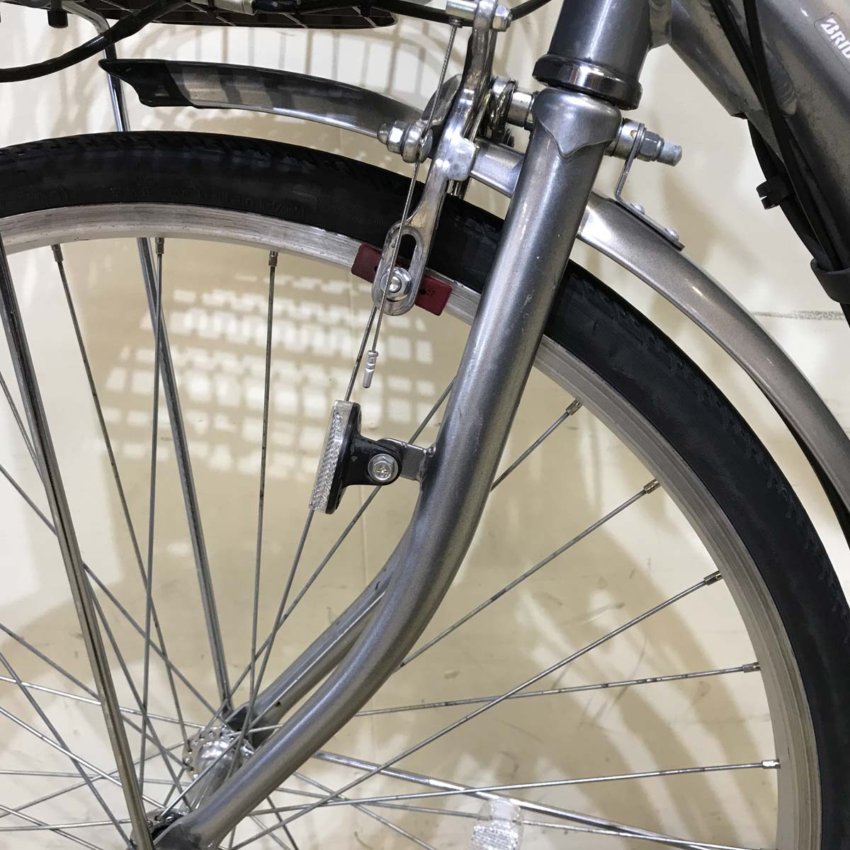 ブリヂストン アシスタ ベーシック シルバー 26インチ KV103 【中古車】