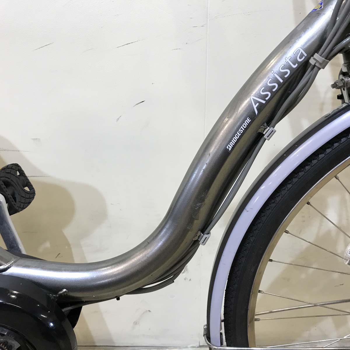 ブリヂストン アシスタ DX シルバー 26インチ KV112 【中古車】
