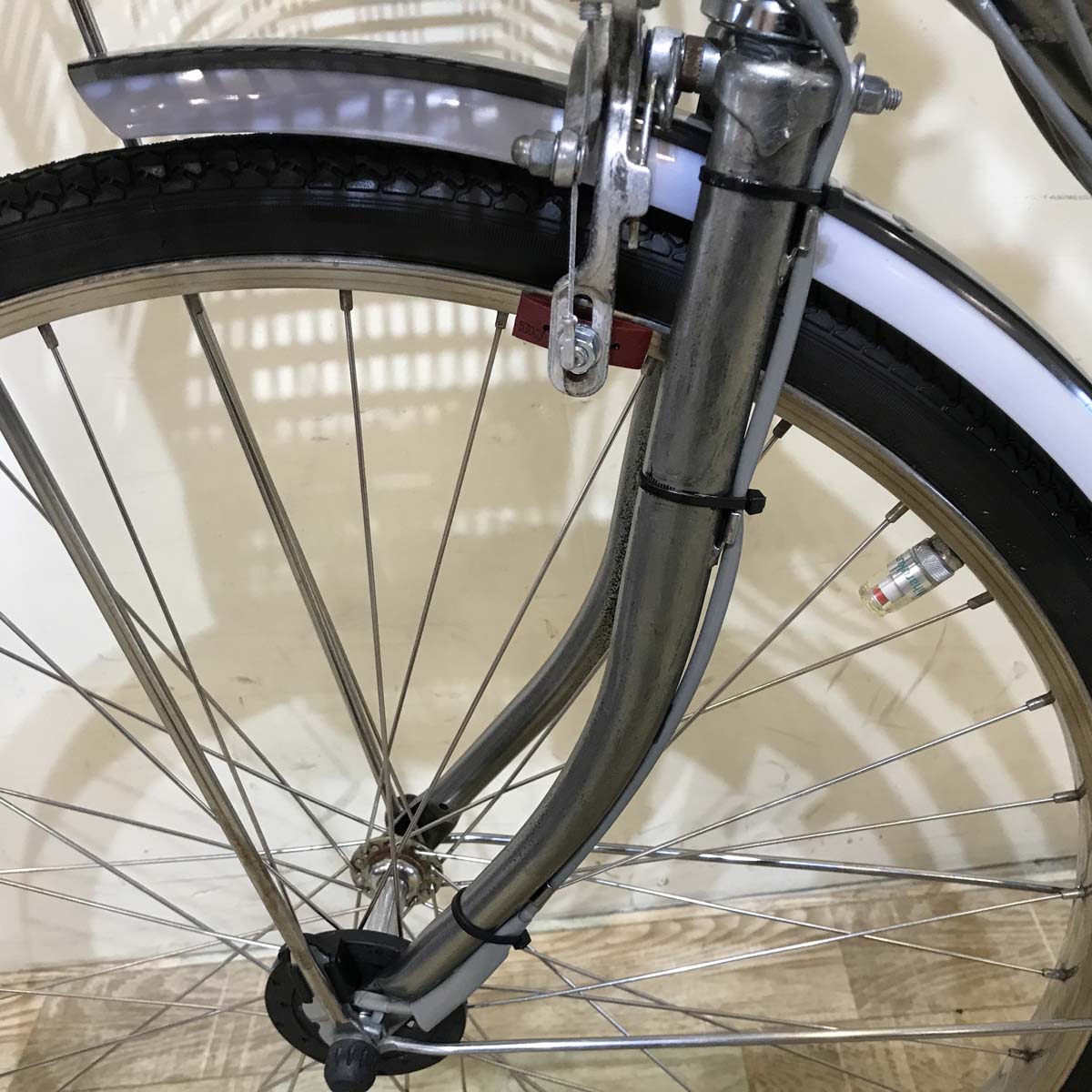 ブリヂストン アシスタ DX シルバー 26インチ KV112 【中古車】
