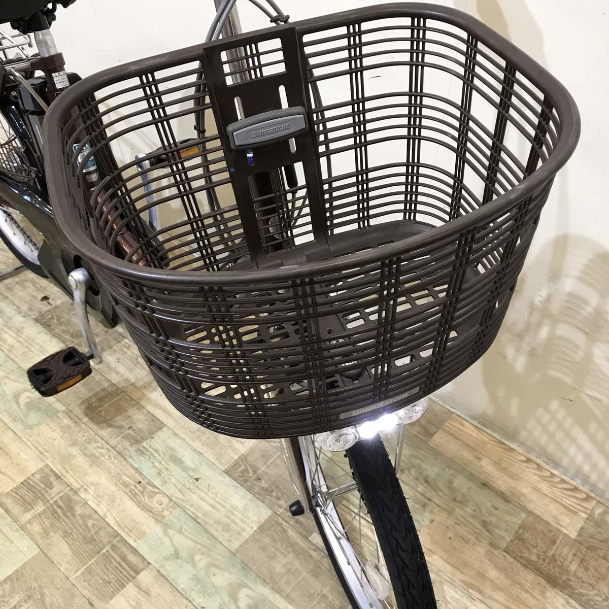 ブリヂストン アシスタ コンパクト ブラウン 20インチ KV115 【中古車】