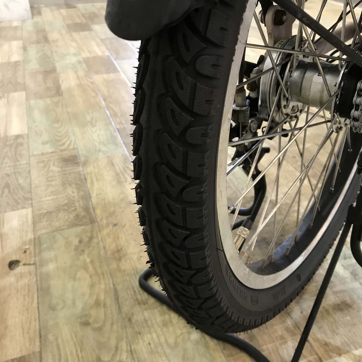 パナソニック ギュット アニーズ ピンク 20インチ KV122【中古車】