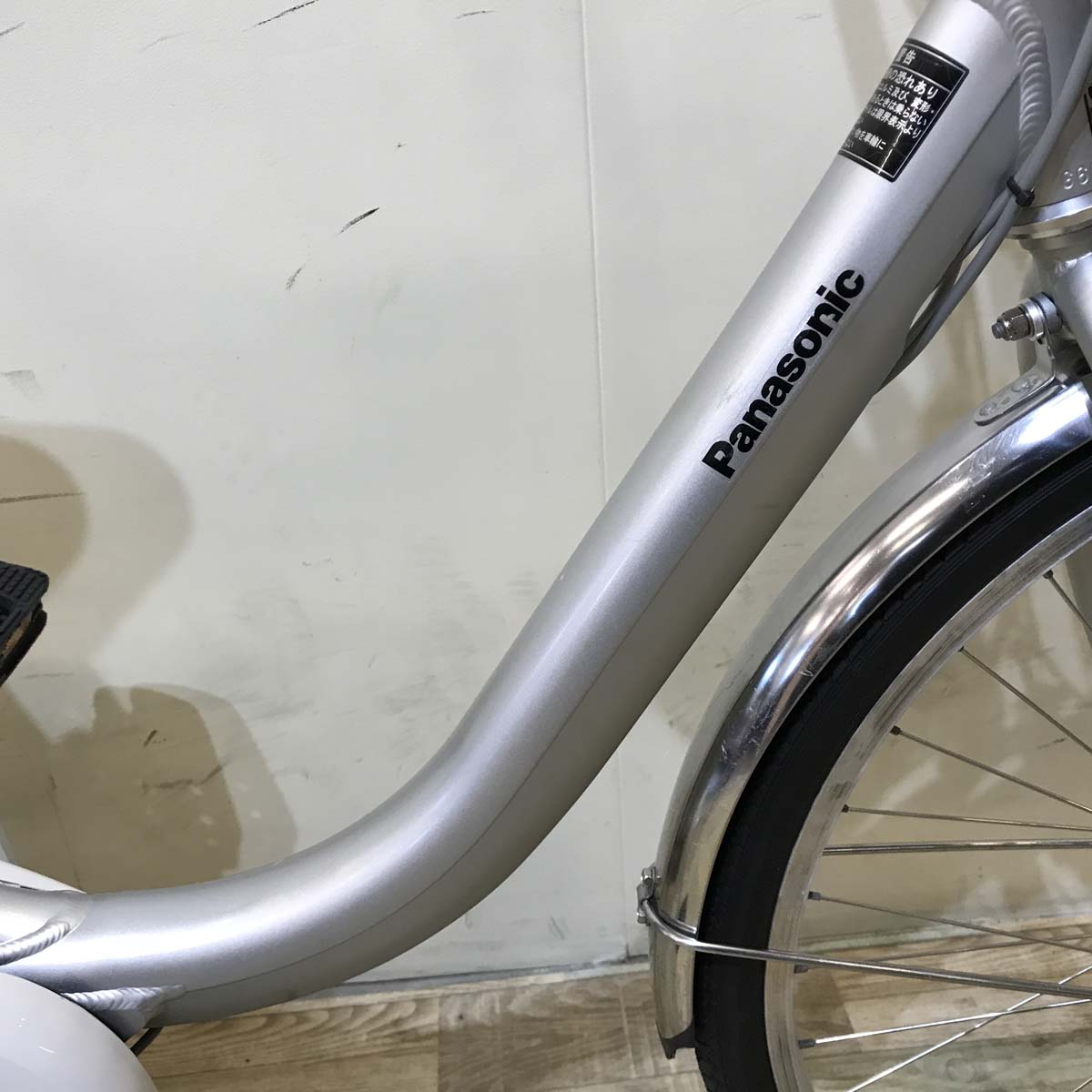 パナソニック ビビ ライト U シルバー 24インチ KV136 【中古車】