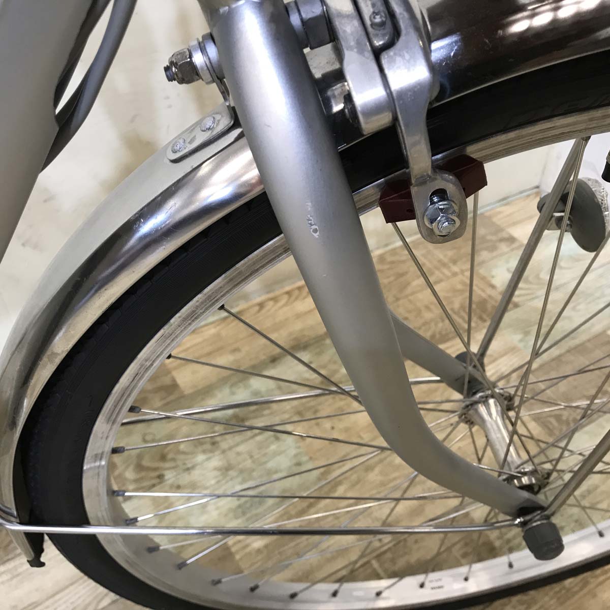 パナソニック ビビ ライト U シルバー 24インチ KV136 【中古車】
