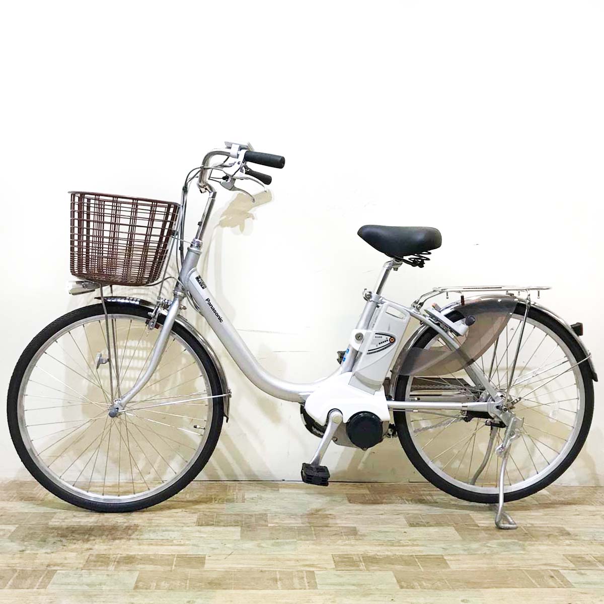 パナソニック ビビ ライト U シルバー 24インチ KV136 【中古車】
