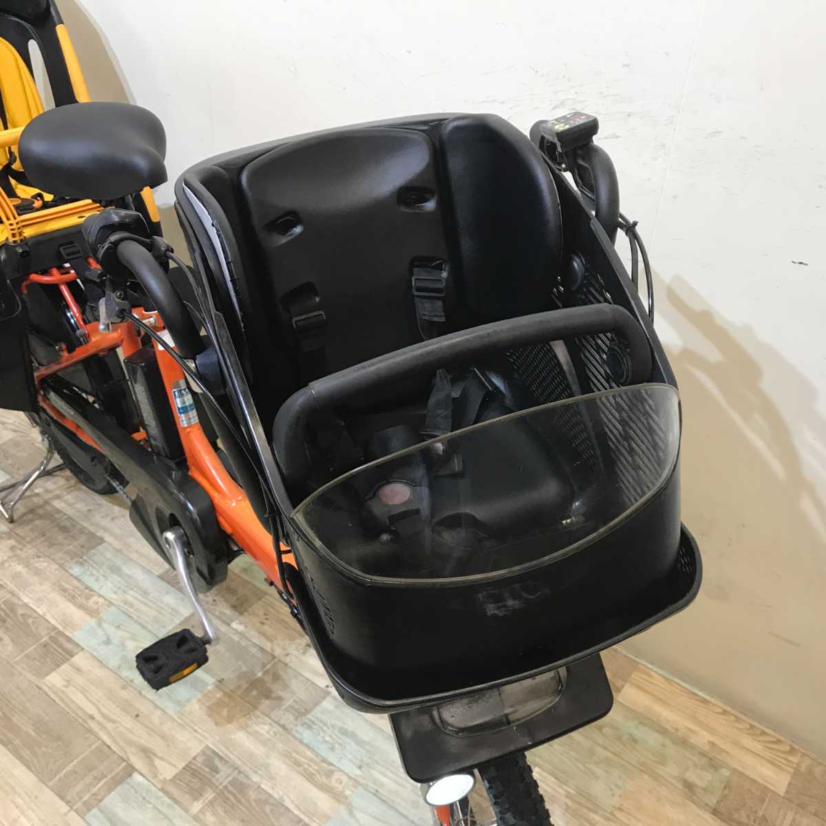 ブリヂストン アンジェリーノ プティット e オレンジ 20インチ KR064【中古車】
