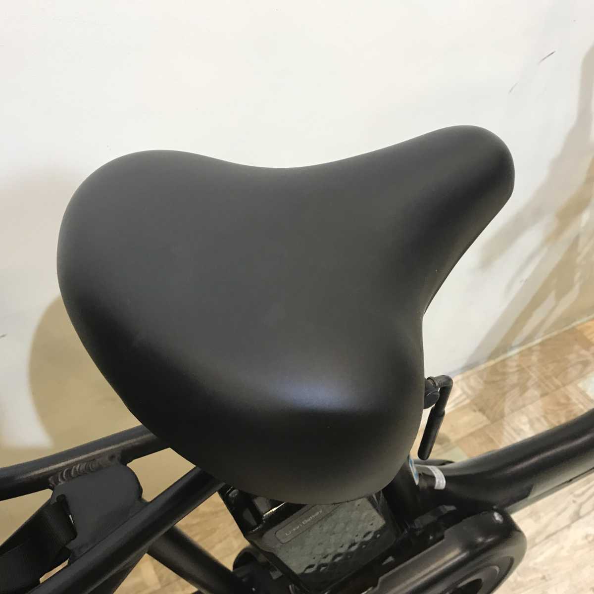 パナソニック ギュット アニーズ ブラック 20インチ KR085【中古車】