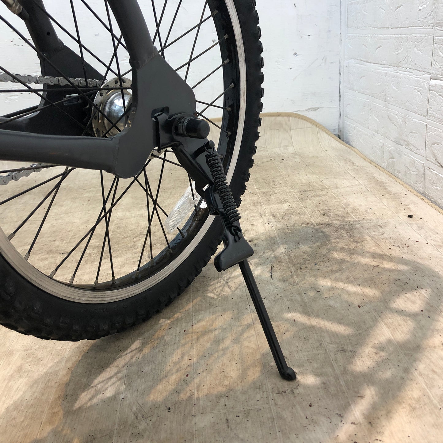 パナソニック EZ グレー 20インチ YP086 【中古車】