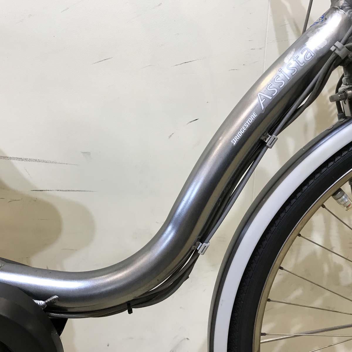 ブリヂストン アシスタ DX シルバー 26インチ KW025 【中古車】