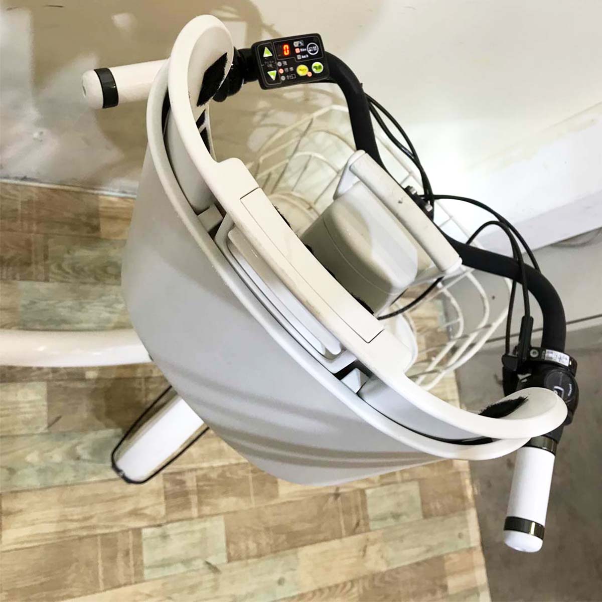 ブリヂストン bikke 2 e ビッケ ツー イー ホワイト 20インチ KW029 【中古車】
