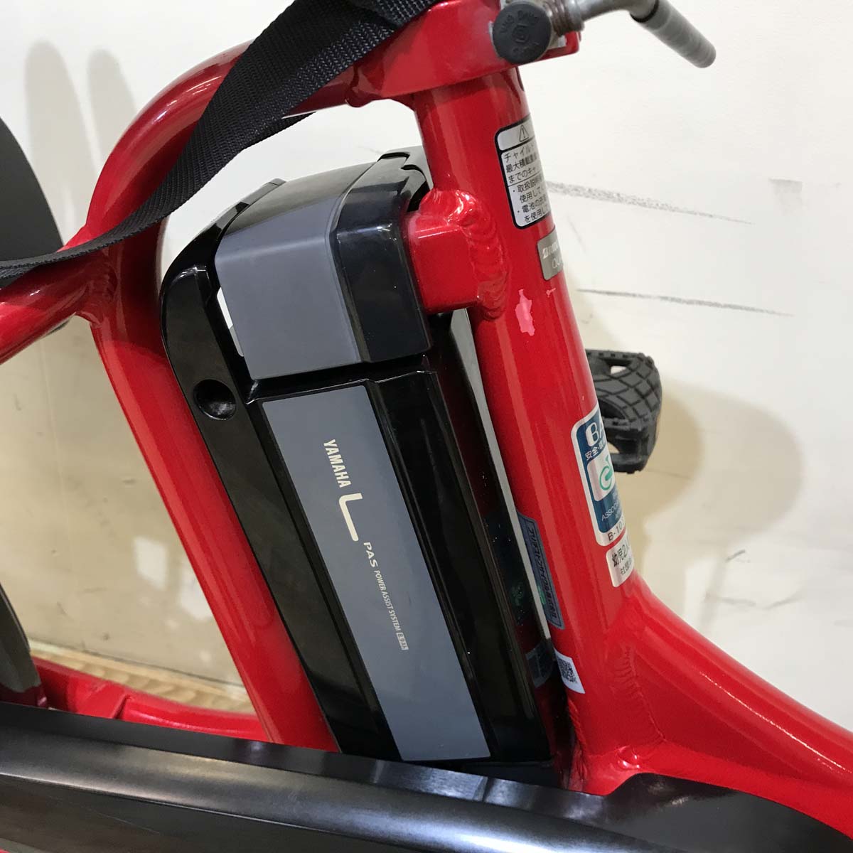ブリヂストン アンジェリーノ プティット e レッド 20インチ KW032【中古車】