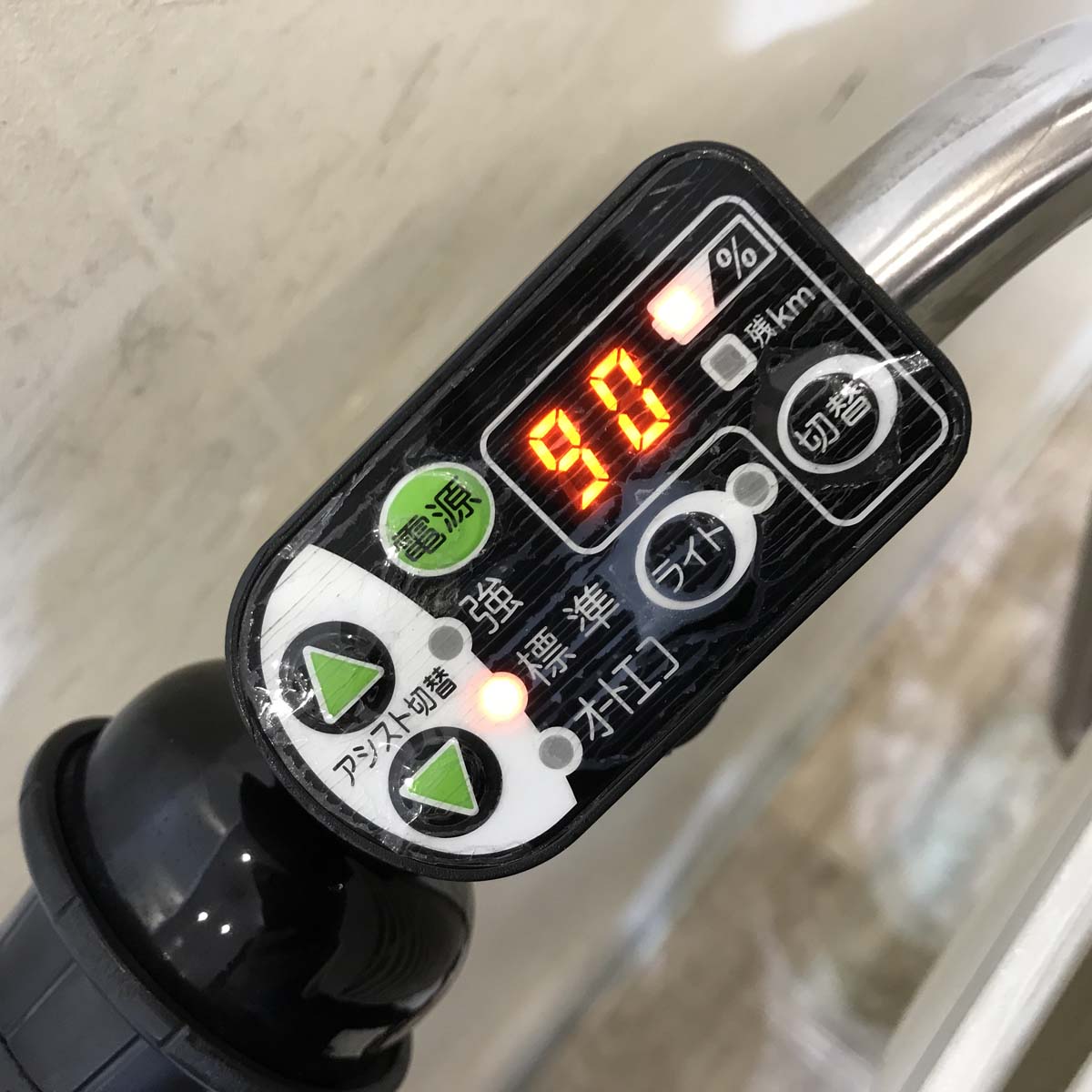 ブリヂストン アンジェリーノ プティット e レッド 20インチ KW032【中古車】