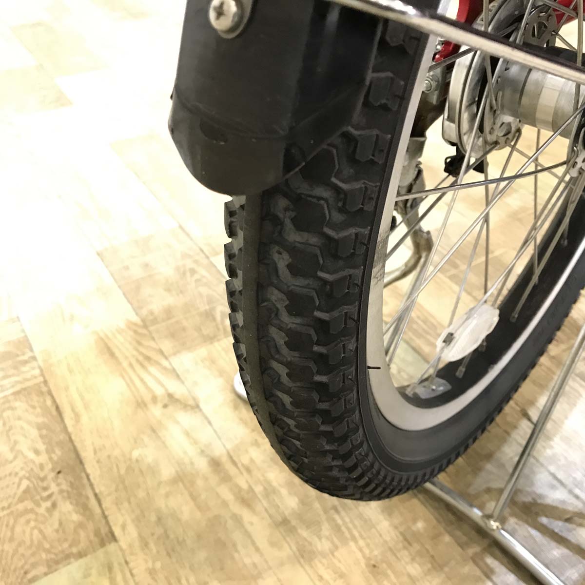 ブリヂストン アンジェリーノ プティット e レッド 20インチ KW032【中古車】