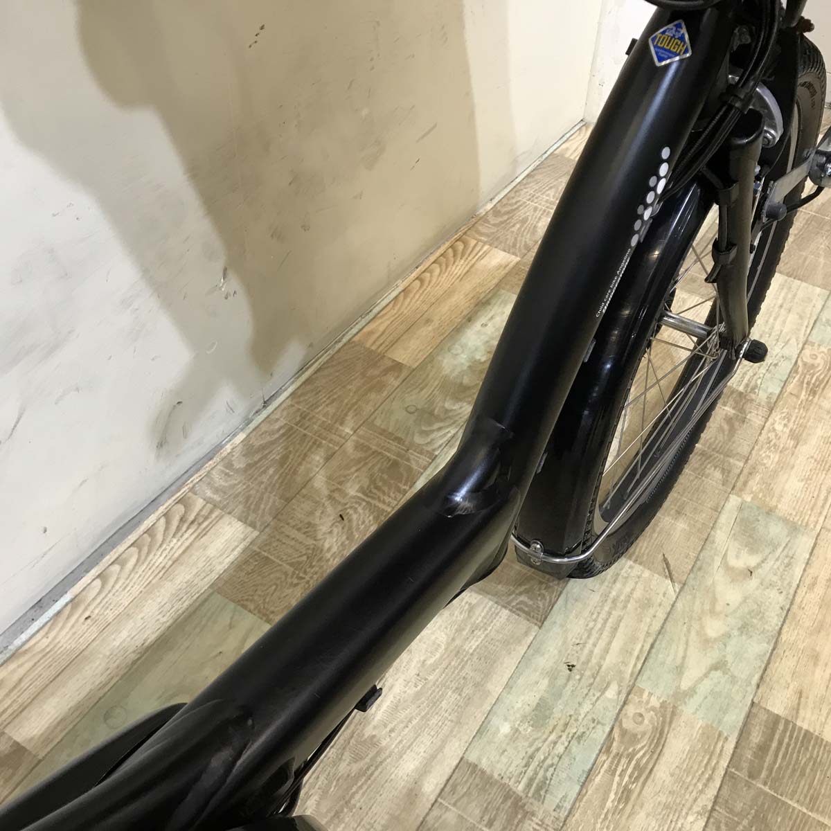 ブリヂストン アンジェリーノ プティット e ブラック 20インチ KW033【中古車】