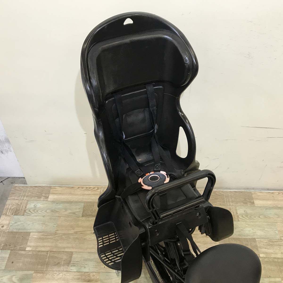 ブリヂストン アンジェリーノ プティット e ブラック 20インチ KW033【中古車】