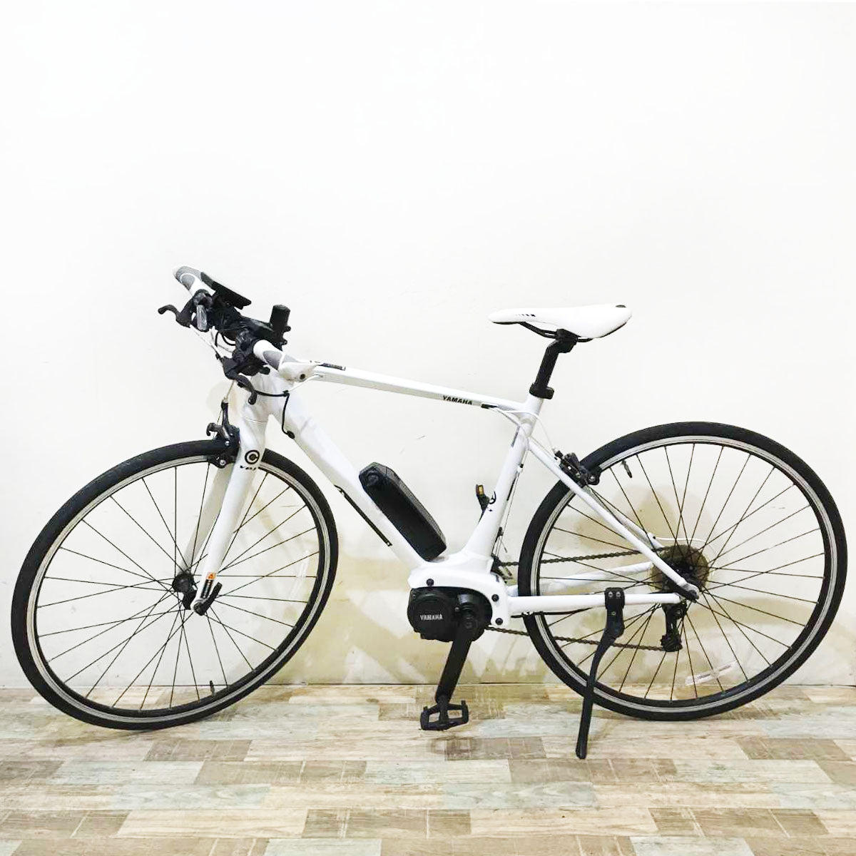 ヤマハ YPJ C ホワイト 700×28C KR105 【中古車】
