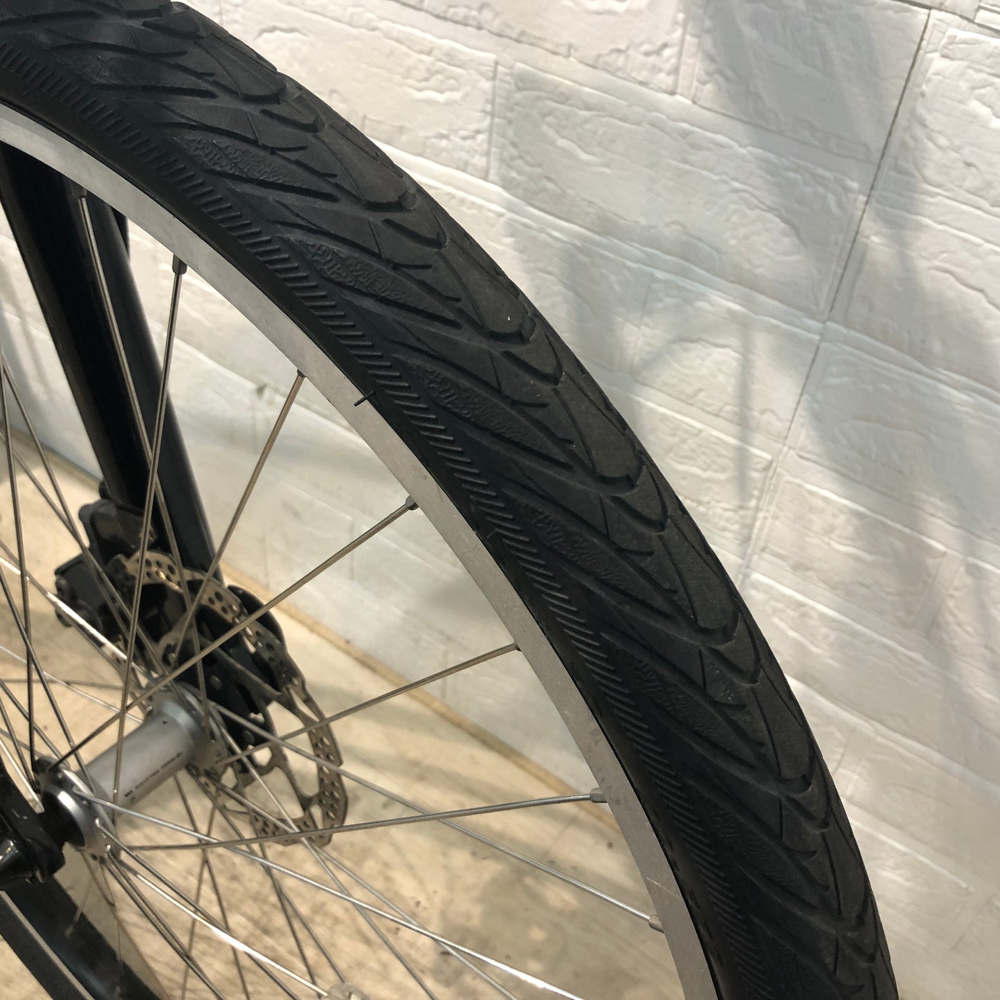ブリヂストン リアルストリーム シルバー 26インチ SR362Y 【中古車】