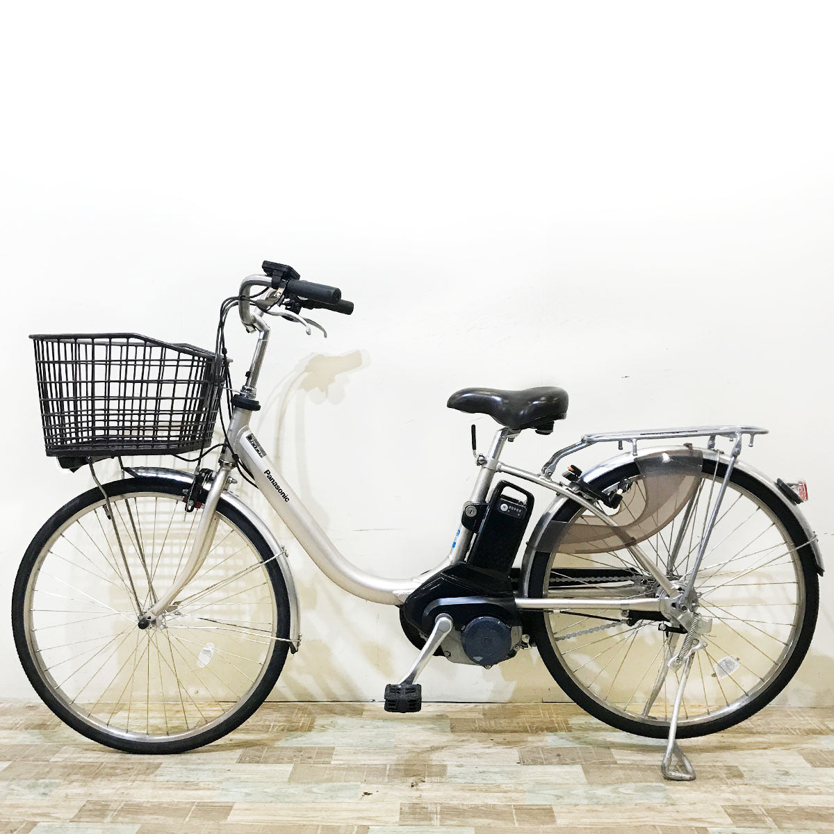パナソニック ビビ L シルバー 24インチ KR117【中古車】