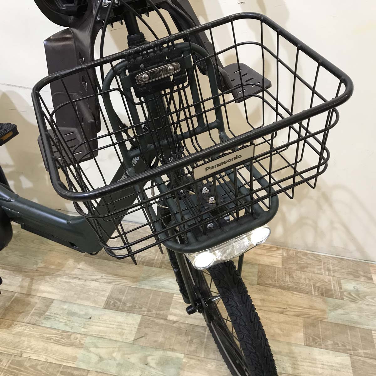 パナソニック ギュット アニーズ グリーン 20インチ KW050【中古車】
