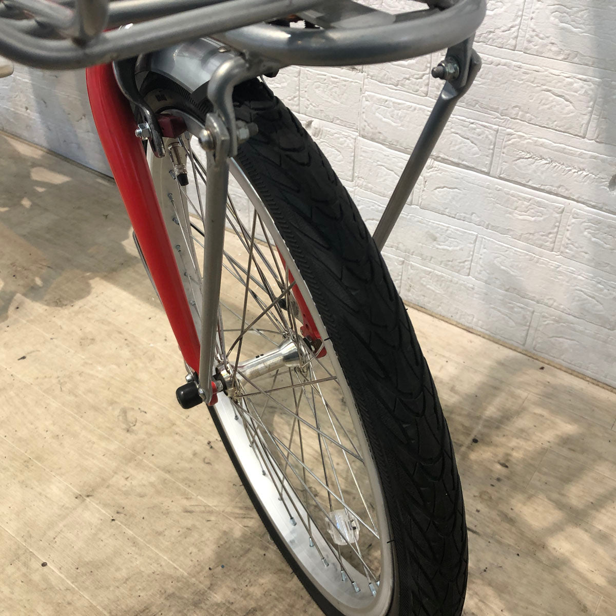 パナソニック Jコンセプト レッド 20インチ YU121 【中古車】