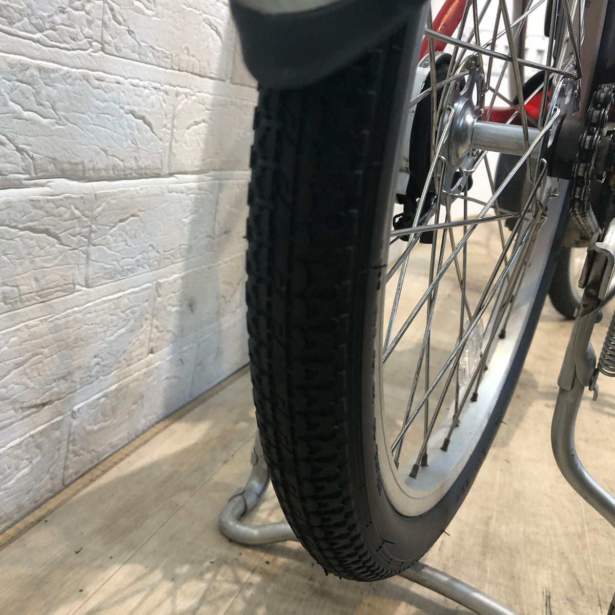 パナソニック Jコンセプト レッド 20インチ YU121 【中古車】