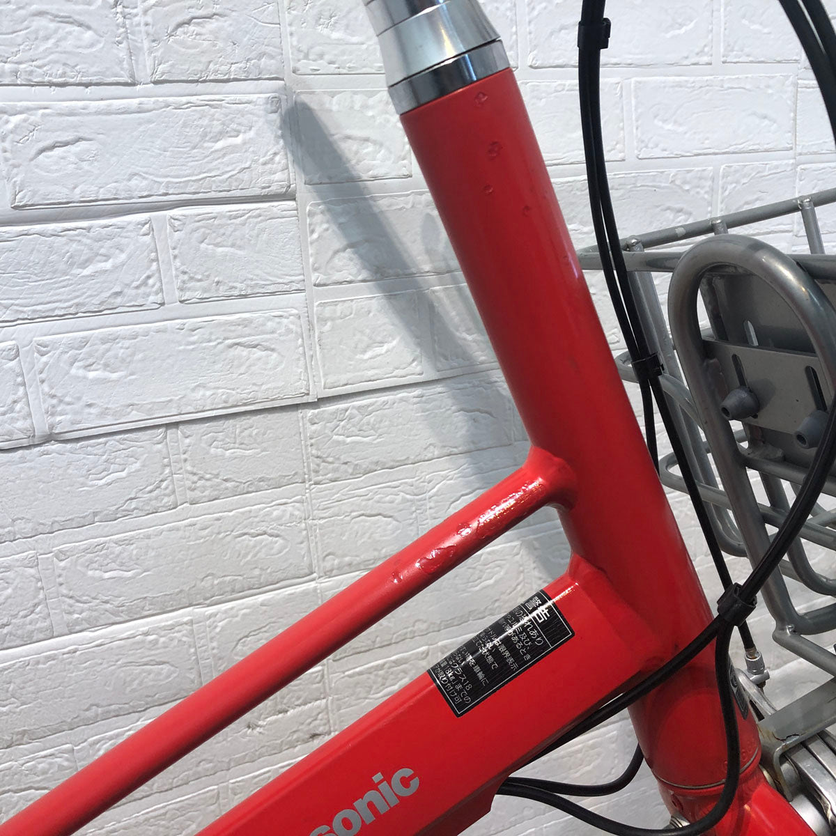 パナソニック Jコンセプト レッド 20インチ YU121 【中古車】
