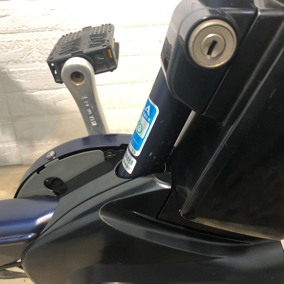 パナソニック ギュット ミニ DX ネイビー 20インチ YU126【中古車】