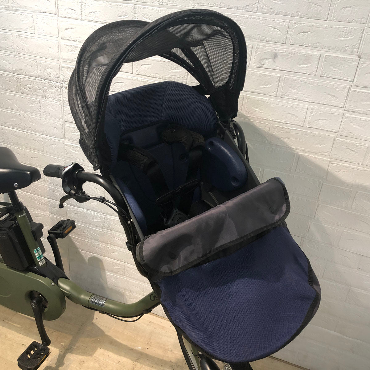 パナソニック ギュット クルーム EX カーキ 20インチ YU128 【中古車】