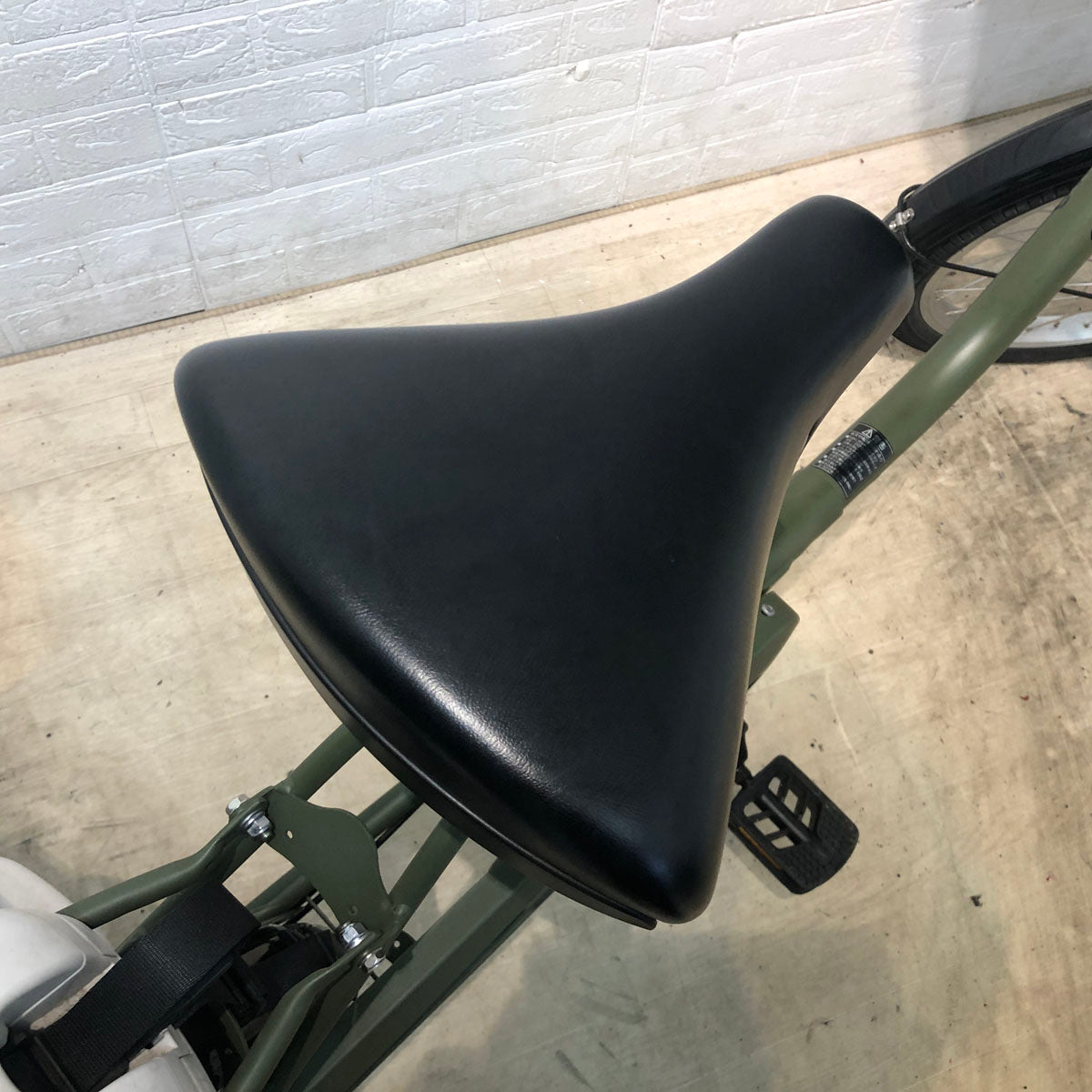 パナソニック ギュット クルーム EX カーキ 20インチ YU128 【中古車】