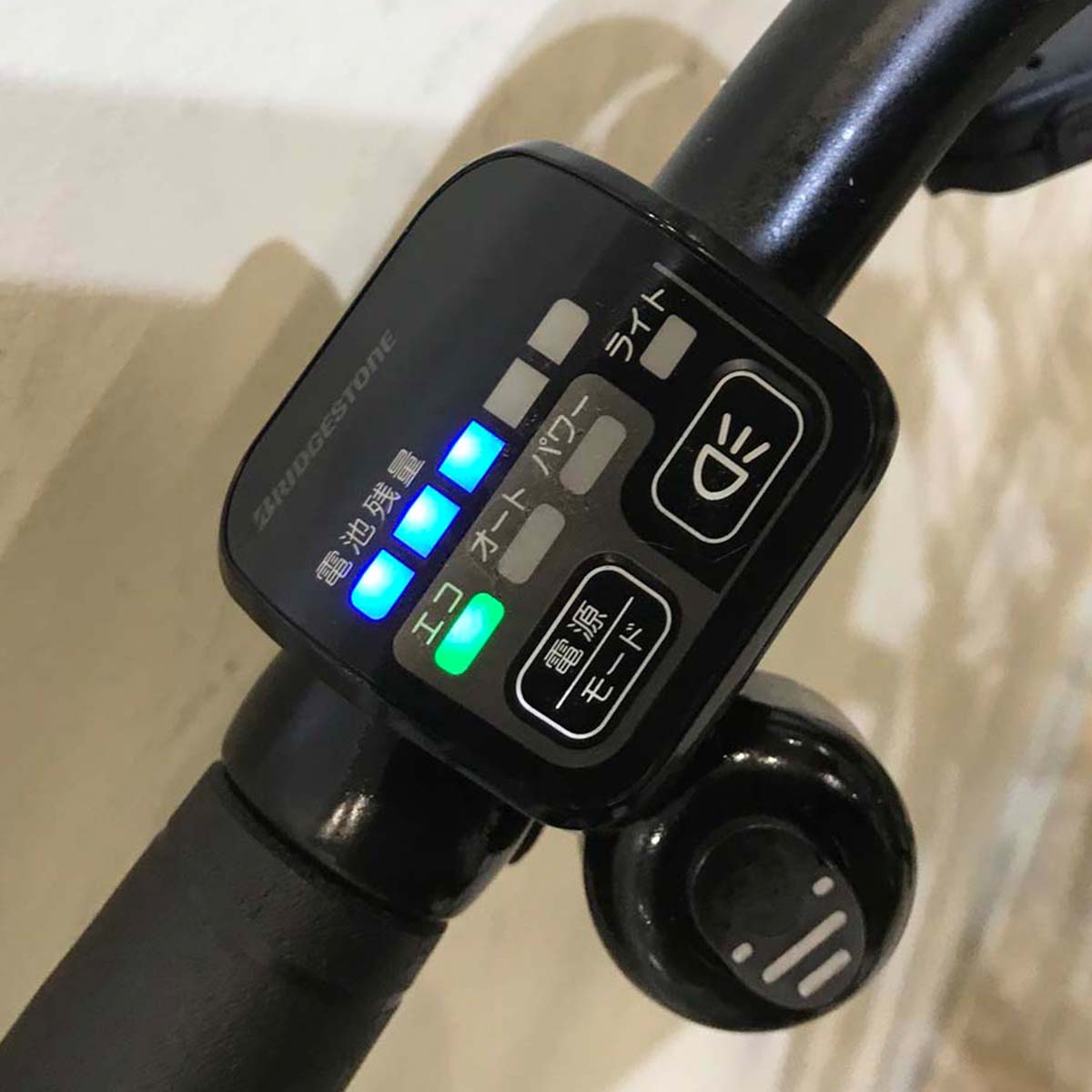 ブリヂストン bikke GRI ビッケ グリ ホワイト 前24×後20インチ KW064 【中古車】