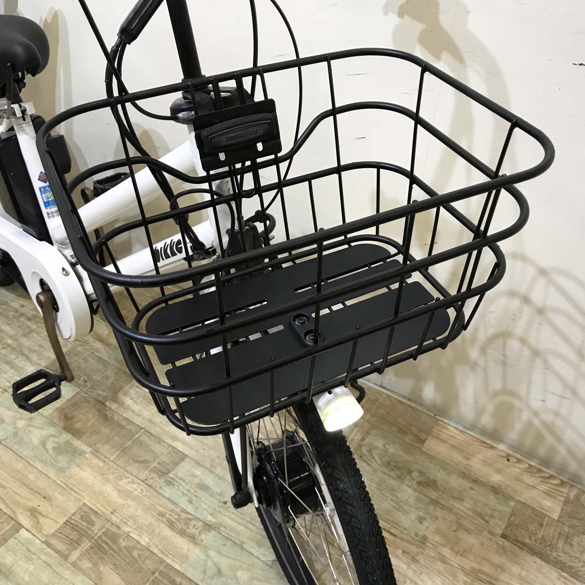 ブリヂストン bikke GRI ビッケ グリ ホワイト 前24×後20インチ KW064 【中古車】
