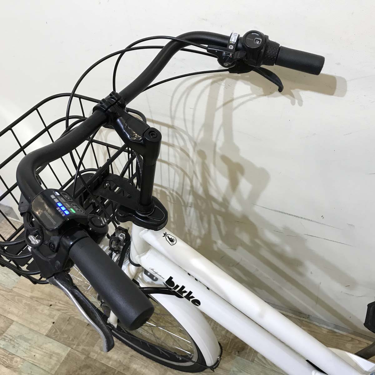ブリヂストン bikke GRI ビッケ グリ ホワイト 前24×後20インチ KW064 【中古車】